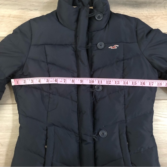Hollister Women’s Puffer Jacket Size Medium - Picture 6 of 7